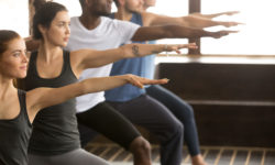 Aidez vos collaborateurs à retrouver l'équilibre avec le yoga en entreprise