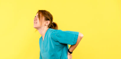 4 activités sportives qui aident à lutter contre le mal de dos au travail